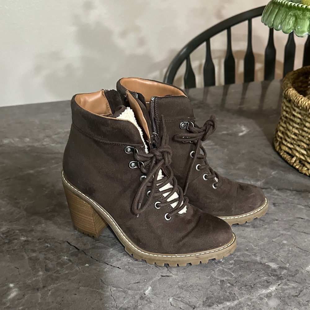 Universal Thread Dark Brown Lace Up Boots